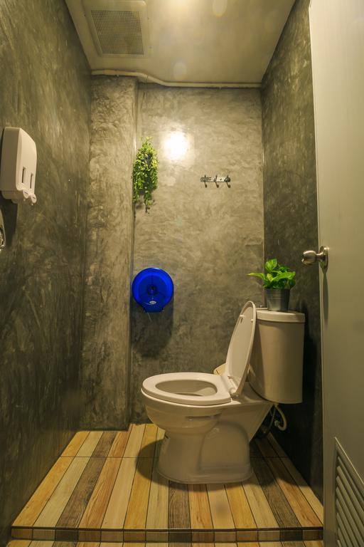 Frog House Bed & Breakfast (Adults Only) Patong Екстер'єр фото