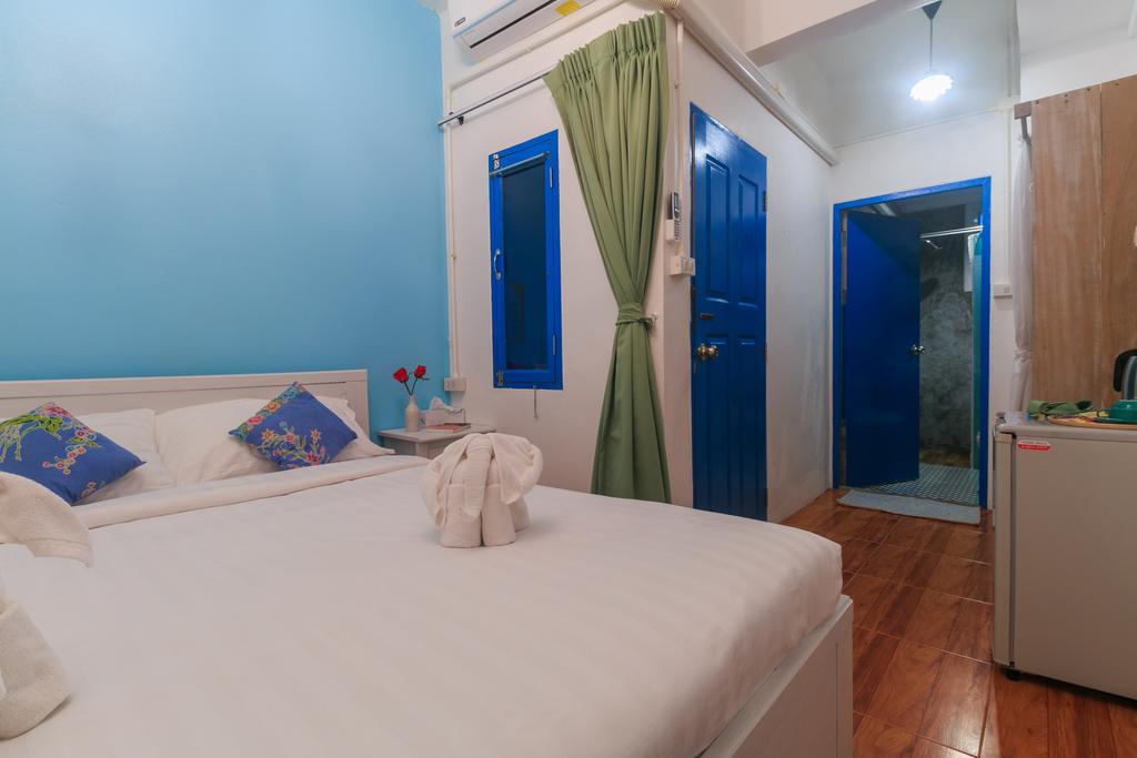 Frog House Bed & Breakfast (Adults Only) Patong Екстер'єр фото