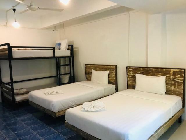 Frog House Bed & Breakfast (Adults Only) Patong Екстер'єр фото