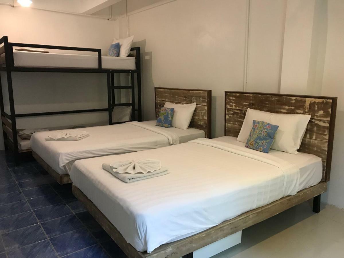 Frog House Bed & Breakfast (Adults Only) Patong Екстер'єр фото