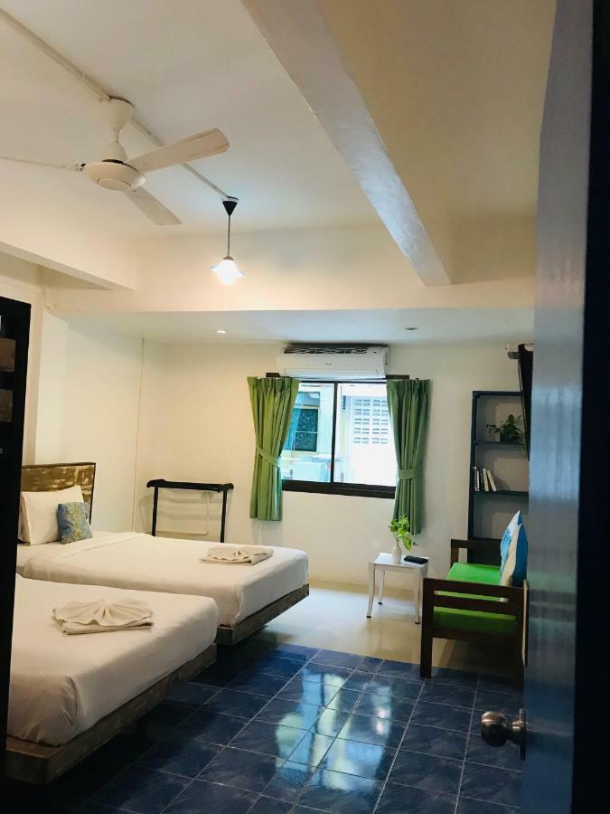 Frog House Bed & Breakfast (Adults Only) Patong Екстер'єр фото